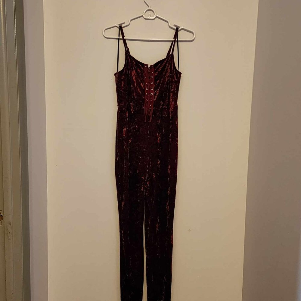 NWT Forever Twenty One Velvet like Pants suit in Burgundy - Picture 5 of 5